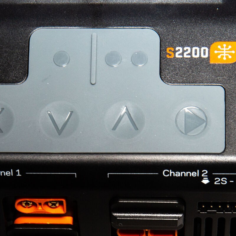 SPEKTRUM Cargador inteligente internacional S2200 G2 AC 2x200W SPMXC2010I - Imagen 2