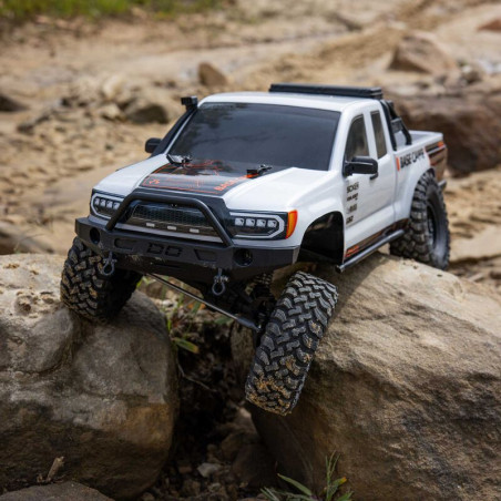 AXIAL SCX10 III BASE CAMP 1/10 4X4 ROCK CRAWLER RTR, BLANCO - Imagen 8