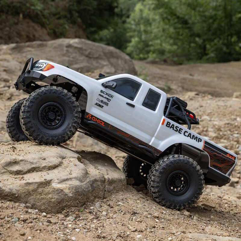 AXIAL SCX10 III BASE CAMP 1/10 4X4 ROCK CRAWLER RTR, BLANCO - Imagen 12