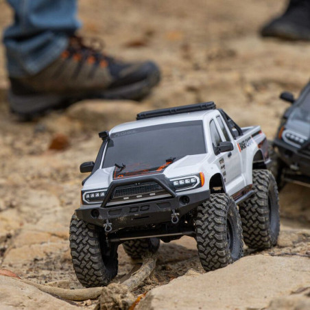 AXIAL SCX10 III BASE CAMP 1/10 4X4 ROCK CRAWLER RTR, BLANCO - Imagen 19