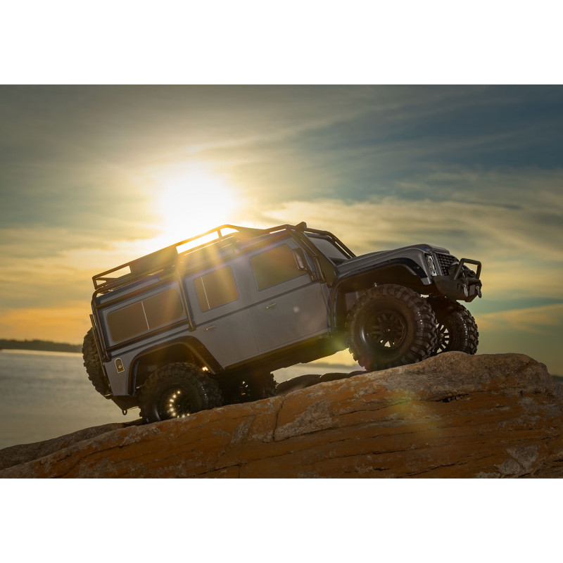 TRAXXAS TRX4 LAND ROVER DEFENDER CRAWLER 4X4 ,CARROCERIA SIN CLIP, 1/10 RTR GRIS INCLUYE CAMBIO DE SERVO ORIGINAL A YELLOW 30KG - Imagen 28