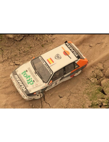 KIT DE RALLY KILLERBODY LANCIA DELTA REPSOL '93 EN CHASIS VENUS - Imagen 4